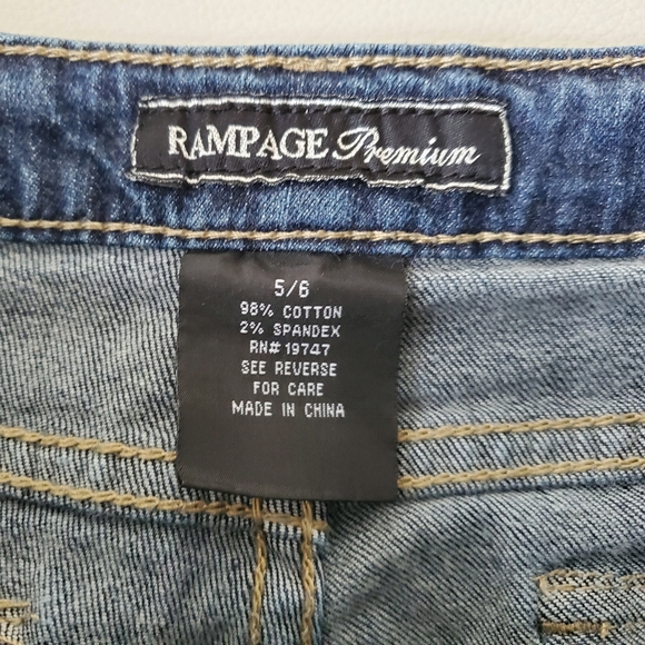Rampage stunning jeans with lace pockets - Picture 7 of 9